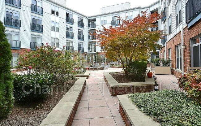 Building Photo - 1800 Wilson Blvd