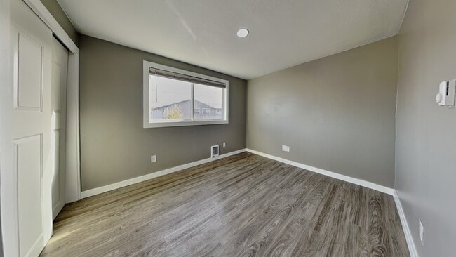 Building Photo - 1105 S Woodlawn St