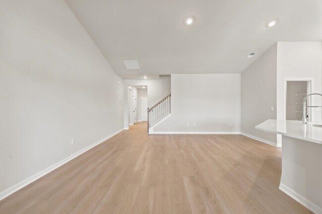 Building Photo - 334 Kindred Spirits Dr