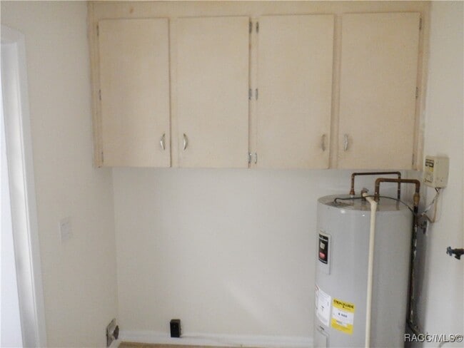 Building Photo - 923 E Turner Camp Rd