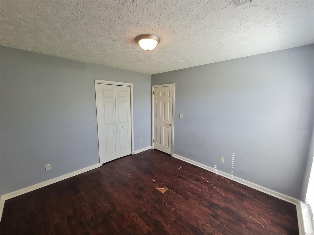 Building Photo - 3661 Horseshoe Cir