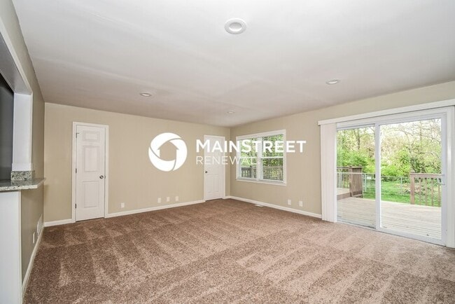 Building Photo - 3 Bedroom Pet-Friendly Home in Louisville,...