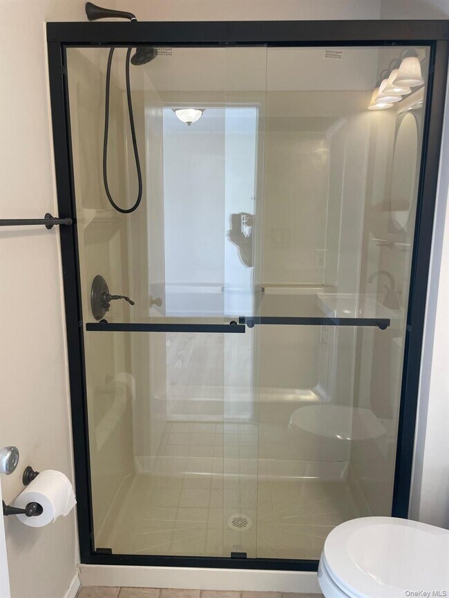 Building Photo - 79 Birchwood Rd