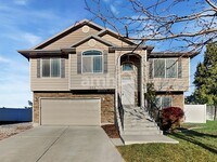 Building Photo - 1022 Westbury Ct