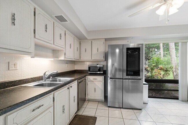 Building Photo - 22089 Cocoa Palm Way