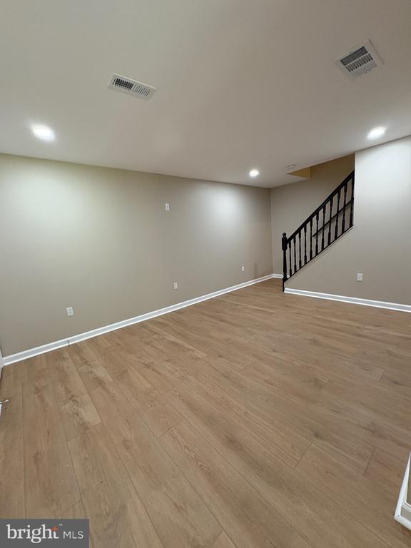 Building Photo - 1441 Landis Cir