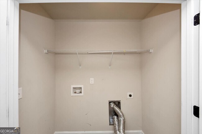 Building Photo - 2375 Walker Dr