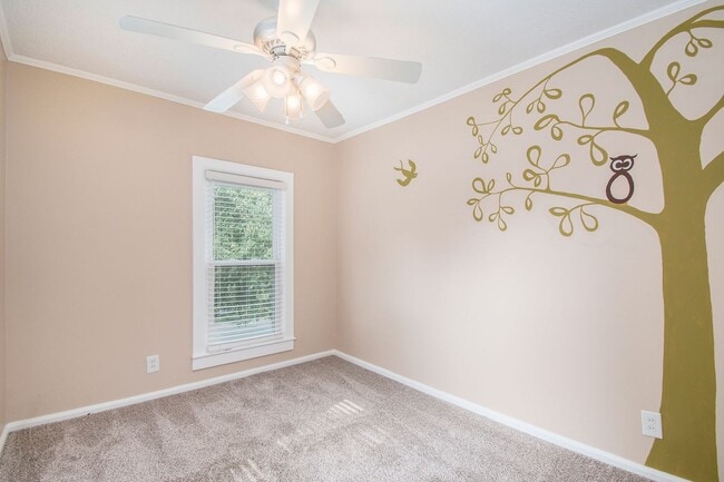 Building Photo - Adorable Millard Home