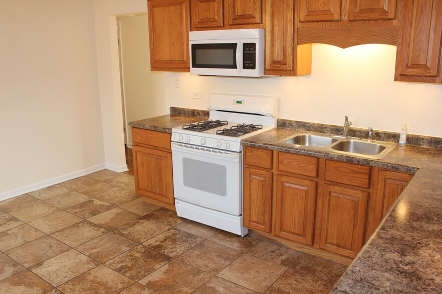 Building Photo - 14437 S Ravinia Ave