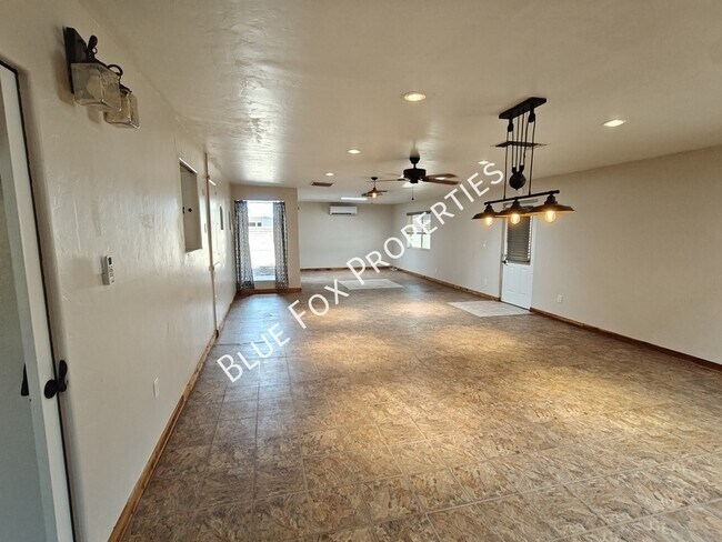 Building Photo - 9742 E Cannon Pl