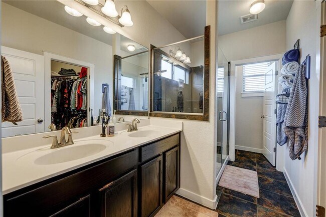 Building Photo - 2101 Rivers Edge Way