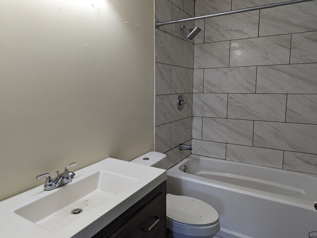 Building Photo - 2006 Telegraph Rd