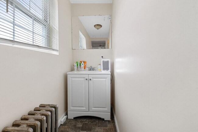 Building Photo - 19 Alfred St