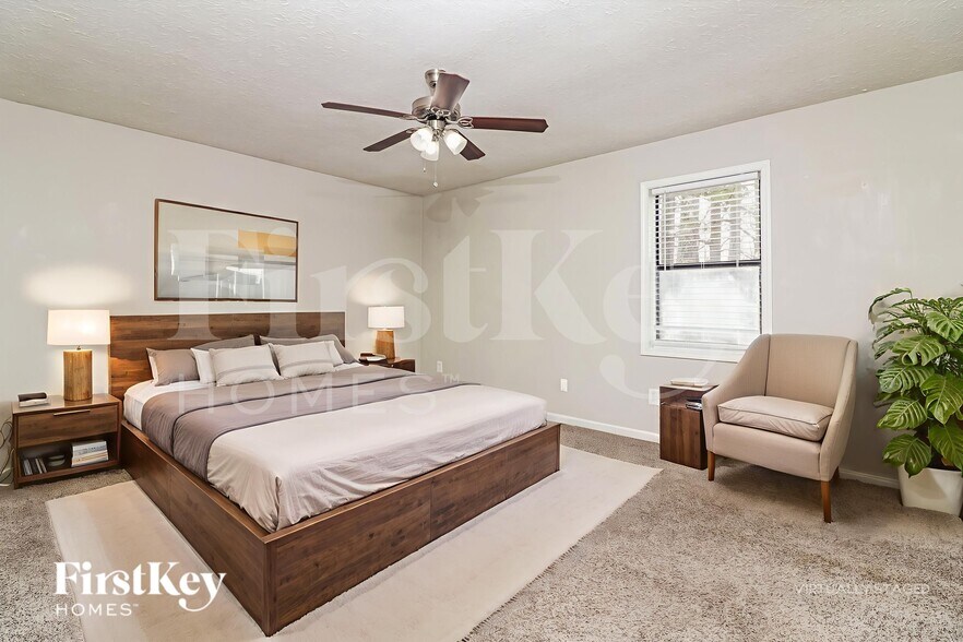 Building Photo - 1006 Hicksmil Ct SW