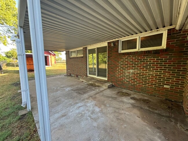 Building Photo - 4408 Vesta Dr