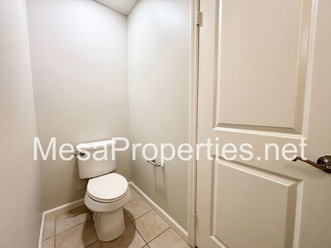 Building Photo - 2922 E Via Fiano