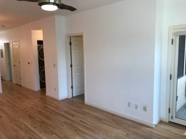 Building Photo - 2 Bed 2 Bath Condo In the Heart of Downtown Boulder!