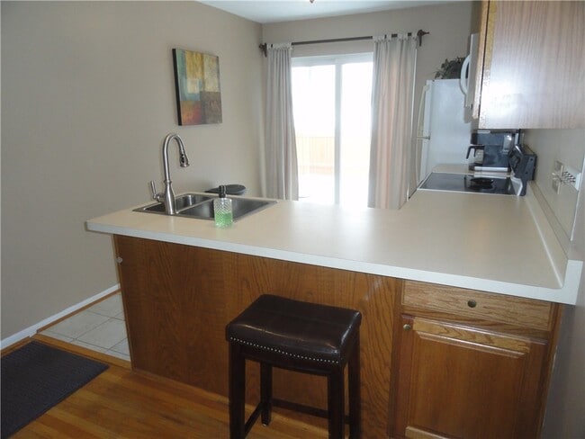 Building Photo - 64 Greenway Blvd