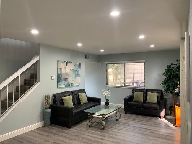 Building Photo - 2290 D St