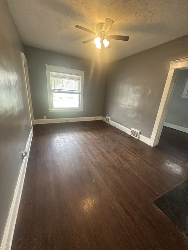 Building Photo - 12711 Locke Ave