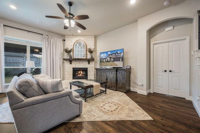 Building Photo - 335 Bluewood Dr