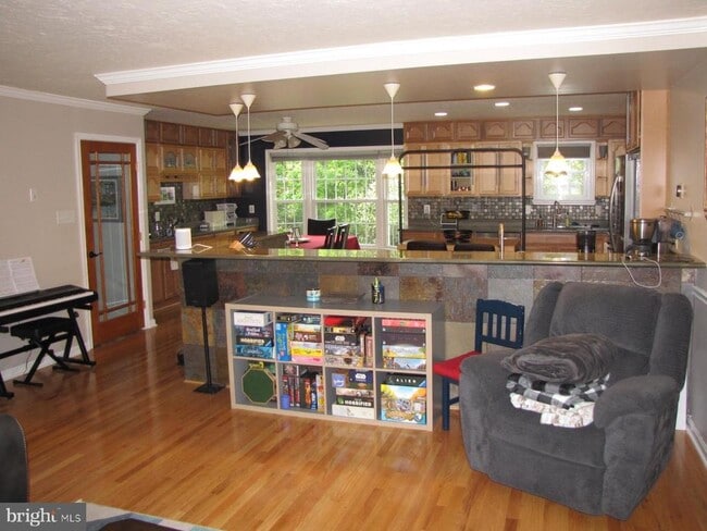 Building Photo - 9031 Blarney Stone Dr