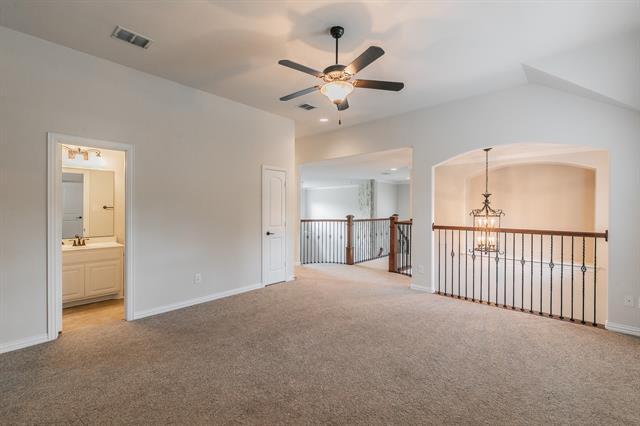 Building Photo - 2732 Waverley Dr