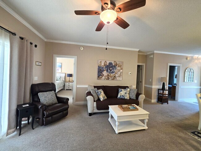 Building Photo - 4231 Hibiscus Dr