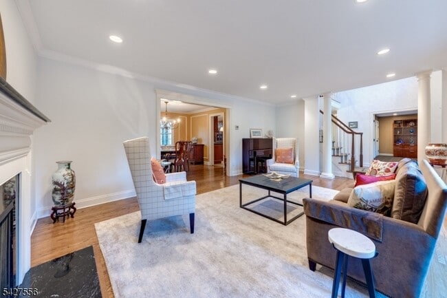 Building Photo - 7 Byron Rd