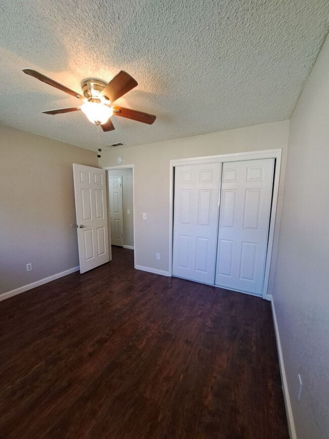 Building Photo - Stunning 4-Bedroom Kerman Home with Swimming Pool Available Soon!