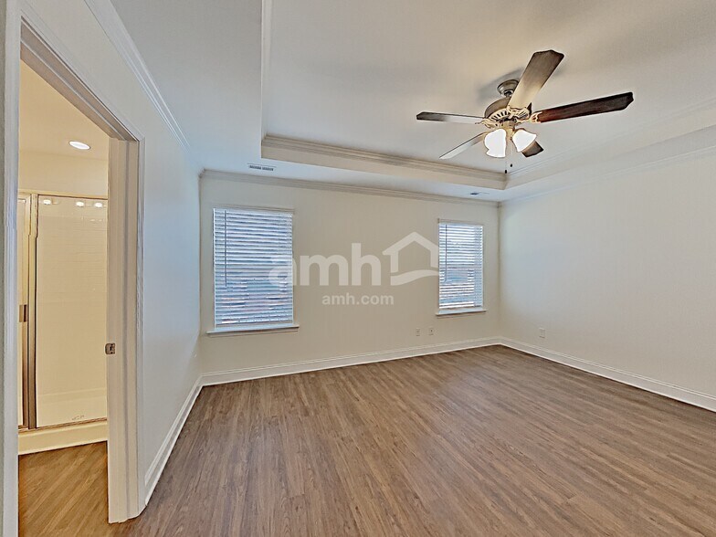 Building Photo - 427 Catawba St