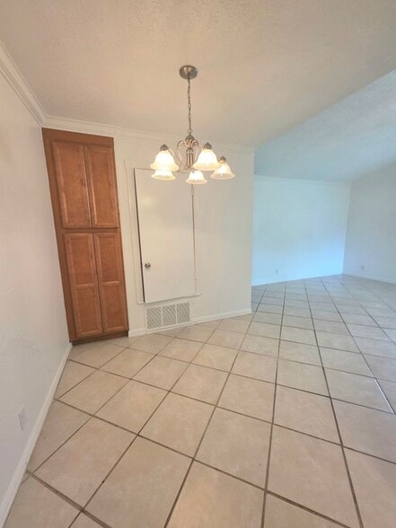 Building Photo - 15208 Spring Hill Ln