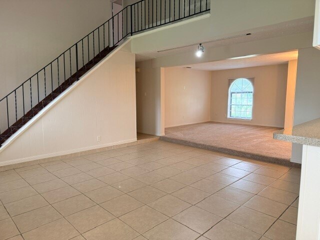 Building Photo - 6627 Krause Dr