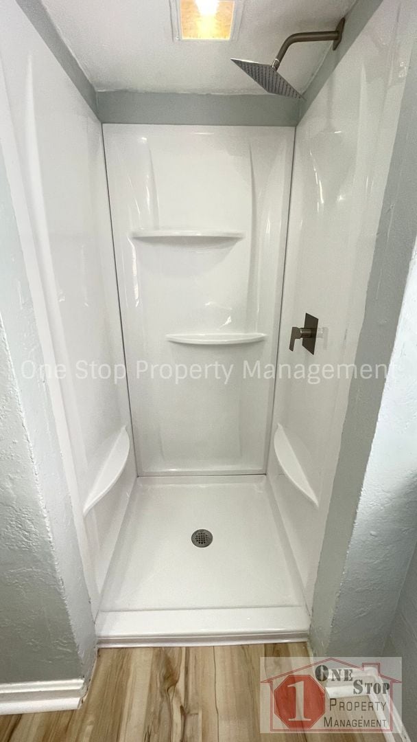 Building Photo - Beautiful 1 Bedroom 1 Bath Apartment in Gr...