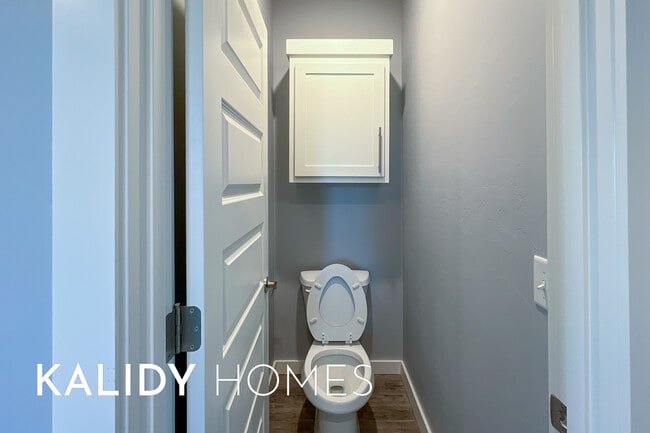 Building Photo - 214 Olde Ml Ct