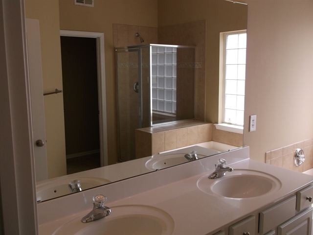 Building Photo - 1541 Hammond Dr
