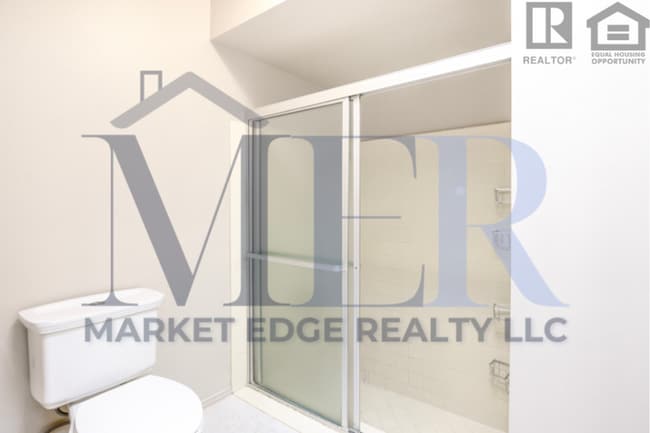 Building Photo - 4Bed/2.5Bath House at 56th/Cactus! $4499 MOVE-IN SPECIAL! Move-In Ready on 04/09/2026!