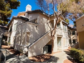 Building Photo - 2 bedroom, 2-bathroom condo for rent