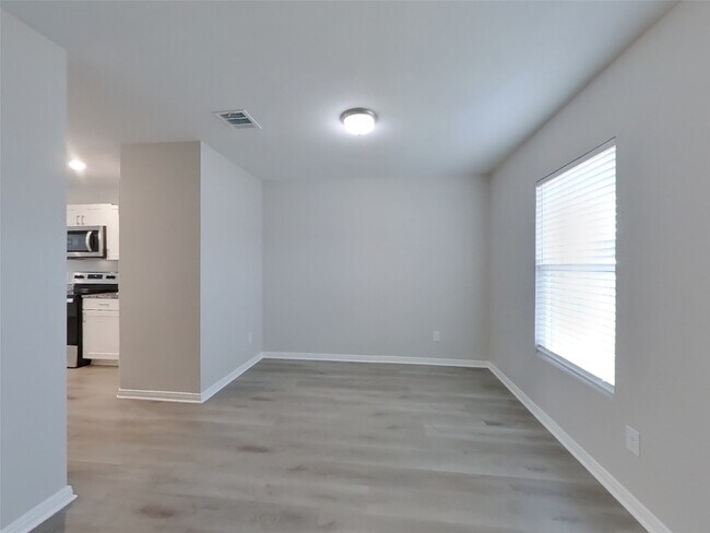 Building Photo - 10122 Cerritos dr