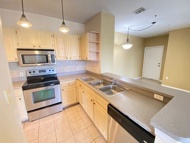 Building Photo - 1225 Lake Shadow Cir