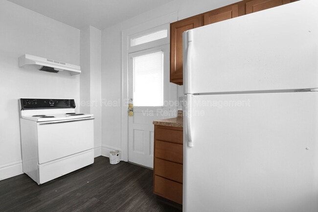 Building Photo - 794 S 22nd St