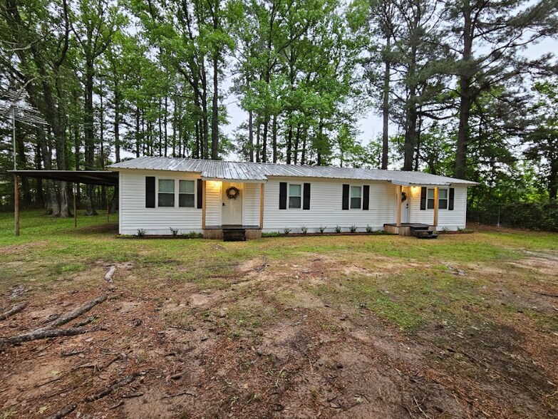 Building Photo - 105 CR 2002