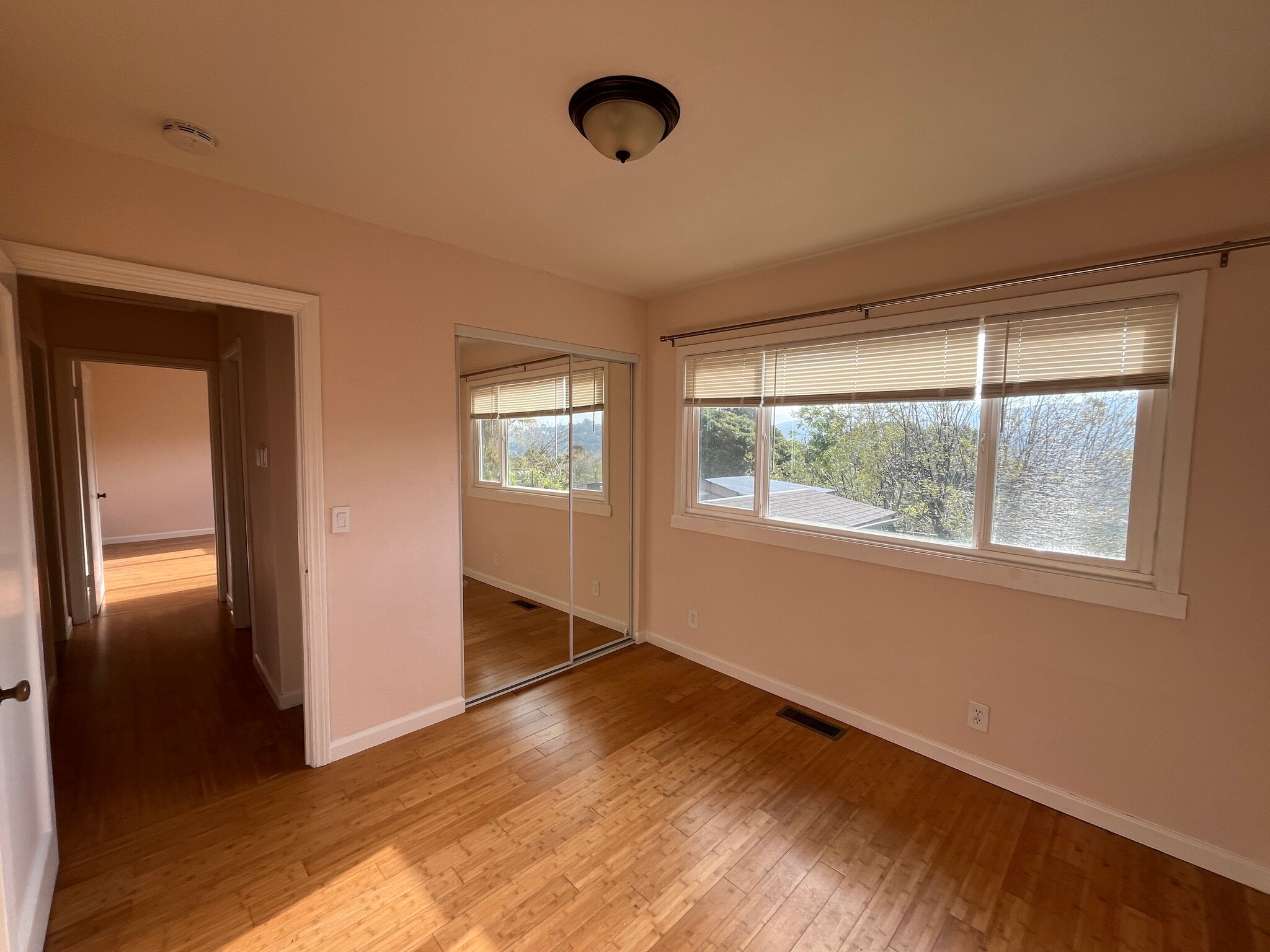 Building Photo - 4058 Lambert Rd