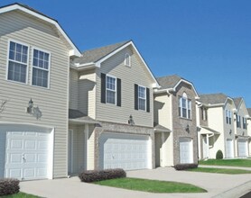 Building Photo - AD-25
