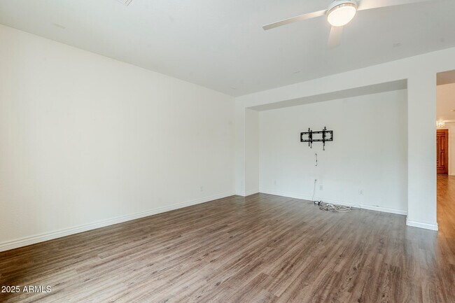 Building Photo - 2744 E Donato Dr