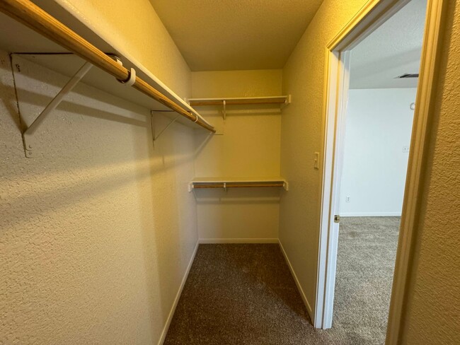 Building Photo - 311 Cedar Ridge Dr