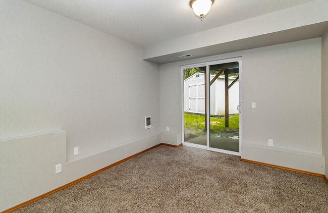 Building Photo - 2132 87th Ave SE