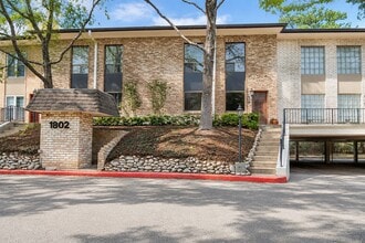 Building Photo - 1802 Stoney Brook Dr