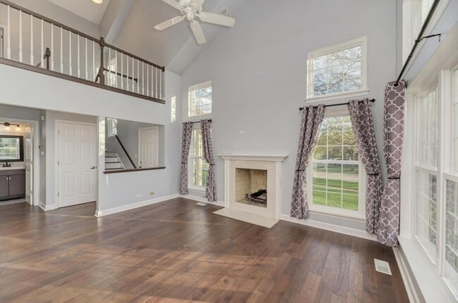 Building Photo - 2222 Seaver Ln