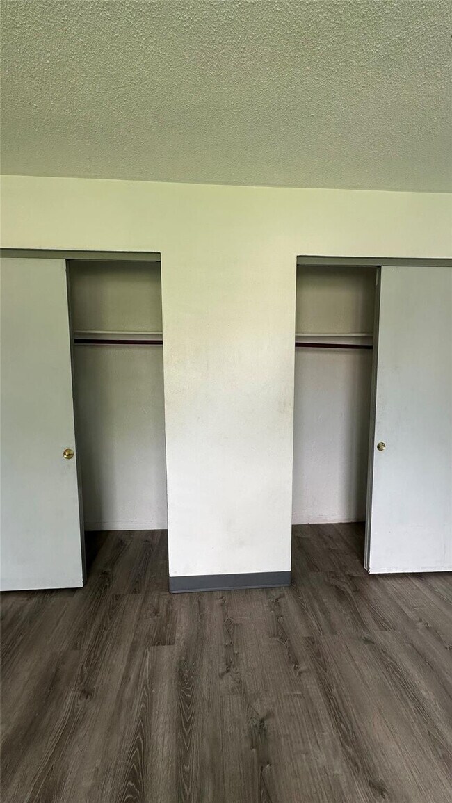 Building Photo - 4163 SW 67th Ave